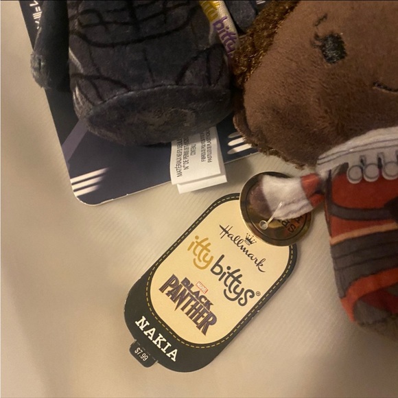 Hallmark Black Panther IttyBittys Lot: Black Panther, Erik Killmonger & Nakia - Picture 8 of 9